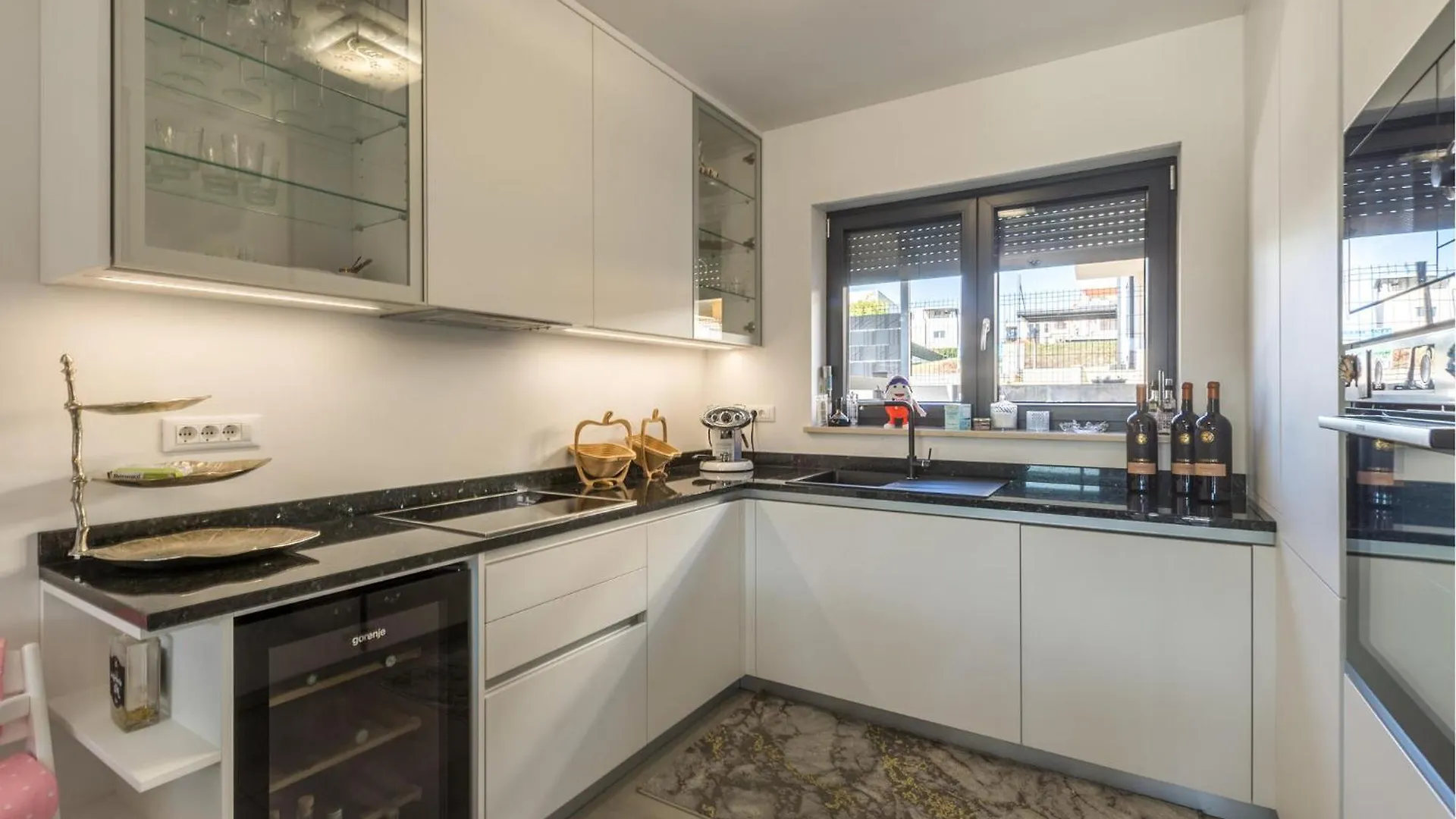 Nice Apartment In Novigrad With House Sea View Karpinjan Croatia