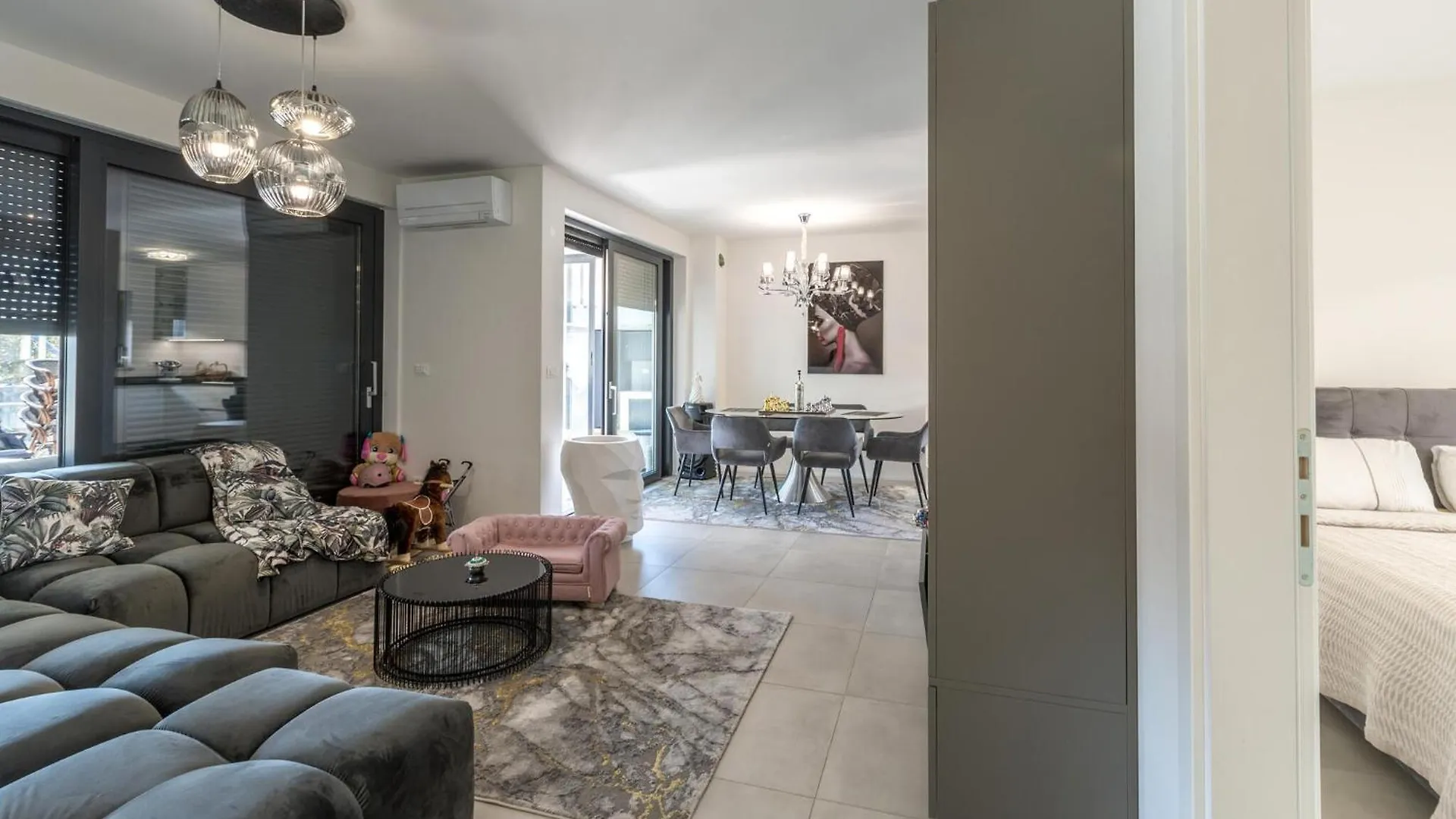 Nice Apartment In Novigrad With House Sea View Karpinjan