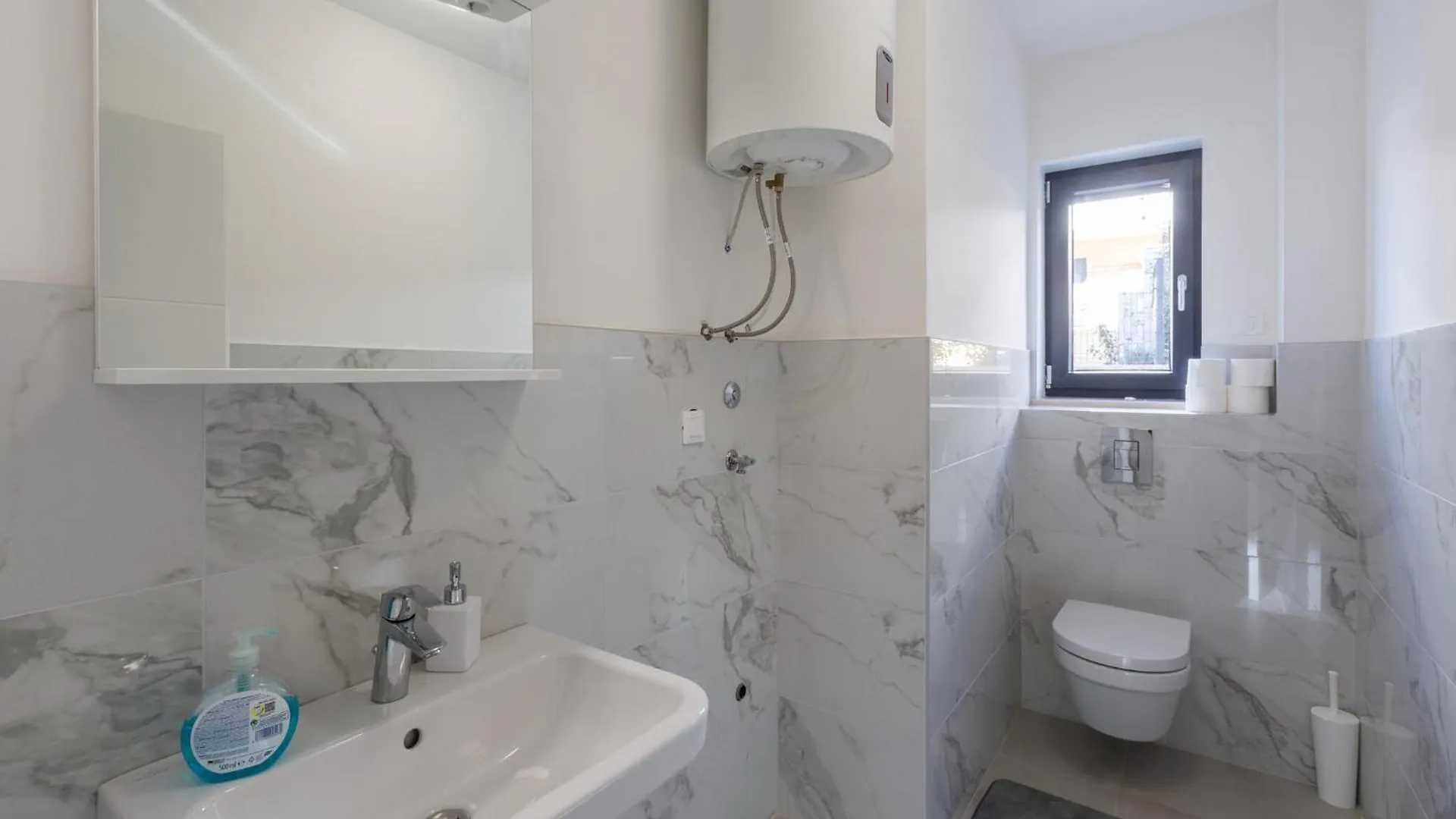 Nice Apartment In Novigrad With House Sea View Karpinjan