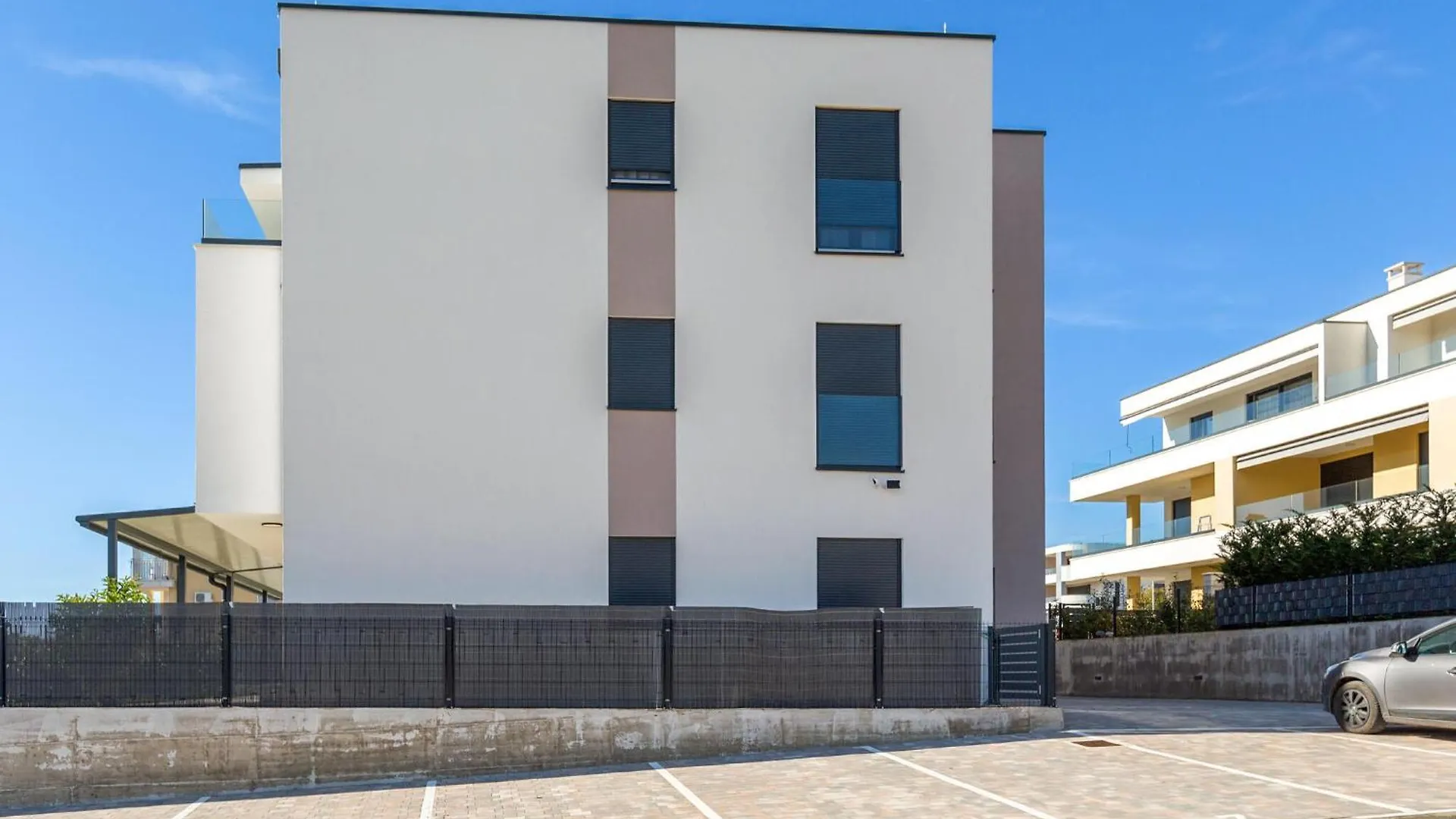 Nice Apartment In Novigrad With House Sea View Karpinjan Croazia